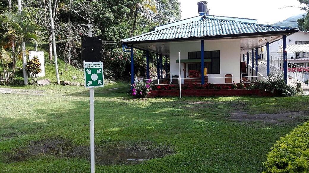Hotel Campestre El Salitre Вилета Екстериор снимка
